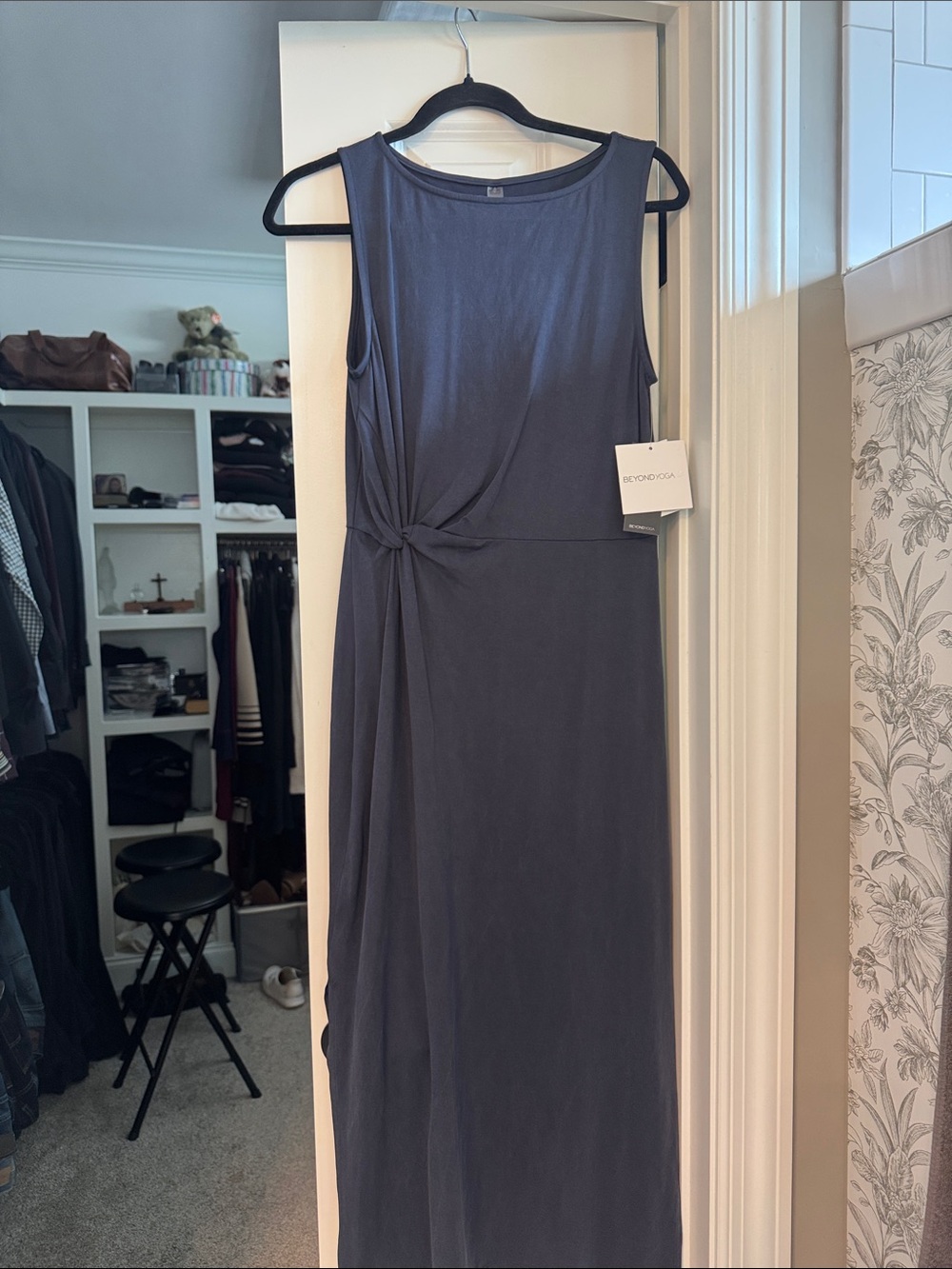 Beyond Yoga Navy Sleeveless Twist-Detail Maxi Dress